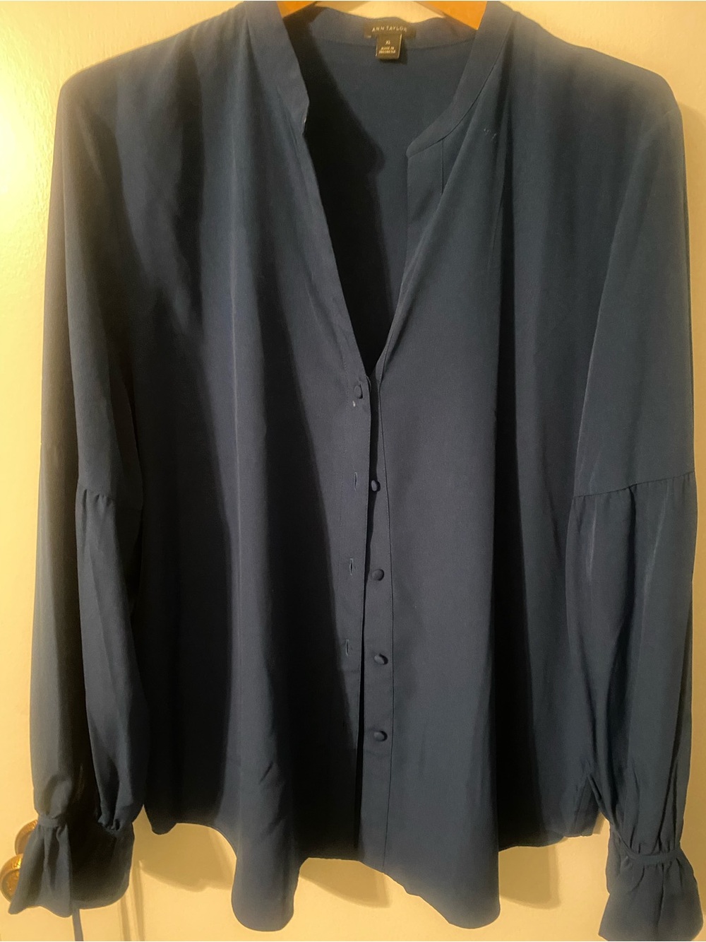 Ann Taylor Navy Button-Front Long Sleeve Casual Shirt